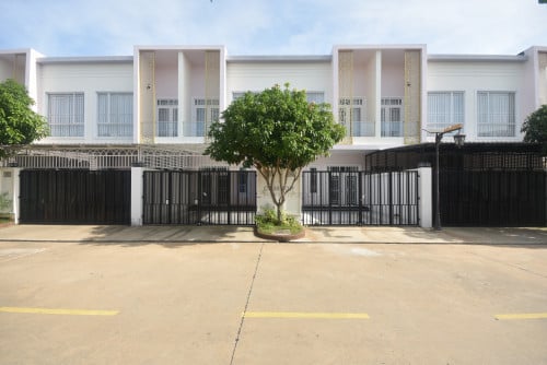 ផ្ទះថ្មីសម្រាប់ជួលក្នុងបុរី ឌឺផ្លរ៉ា ៦អា​ | New House For Rent In Borey The Flora 6A