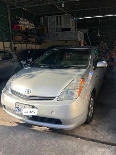 ឡានស្អាត​ PRIUS 05 full ម្ចាស់ដេីម