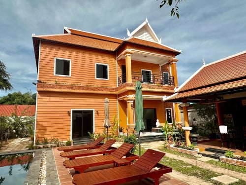 ផ្ទះជួលមានអាងហែលទឹកជិត Pub Srteet ក្រុងសៀមរាប