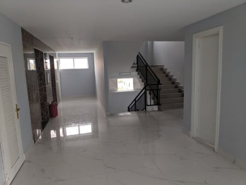 🏢 Studio Near Street 2002 & Arakawa