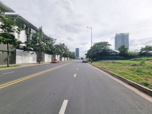 ដីលក់បន្ទាន់ នៅបឹងកក់ ដូនពេញ | Urgent Land For Sale in Boeung Kak, Daun Penh