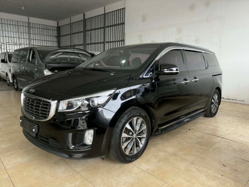 2016 Kia carnival full option បេីកតំបូលអូតូទ្វា3