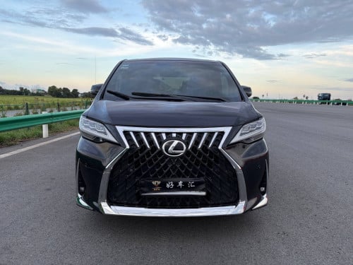 Alphard ឆ្នាំ 2016 កែប្រែទៅជា Relfa ឡានស្អាតទឹកថ្នាំល្អ អាចចរចាតម្លៃបាន បង់រំលោះក៏បាន