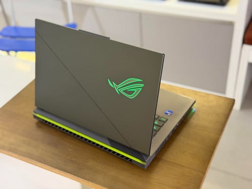 Asus ROG Strix G16 G614JVR ( 99% )