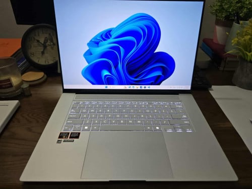 Asus Zenbook S16 Oled Touch