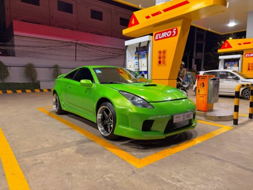 Celica ឆ្នាំ 2000 ឡាននៅសៀមរាប តំលៃដាច់