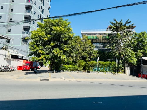 Corner Shop For Rent Close to Toul Tompong