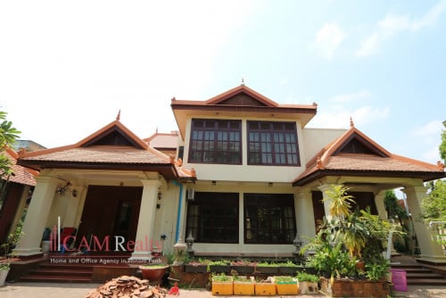 Expansive 4 bedrooms villa for rent in Beong Tumpoun area – Phnom Penh