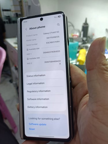 Fold 3 ខូចអេក្រង់ក្នុង អេក្រង់ក្រៅស្អាត