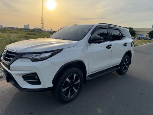 Fortuner ម្ចាស់ផ្ទាស់