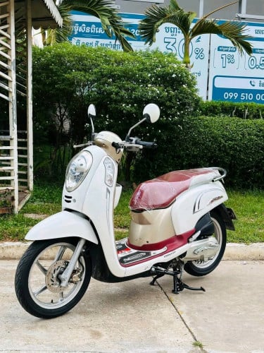 Honda Scoopyi 014 ម៉ាស៊ីនតាន់ហាប់នែនជិះស្រួលស្ងាត់ស្ទុះមិនលាន់មានពន្ធកាតគ្រឺ