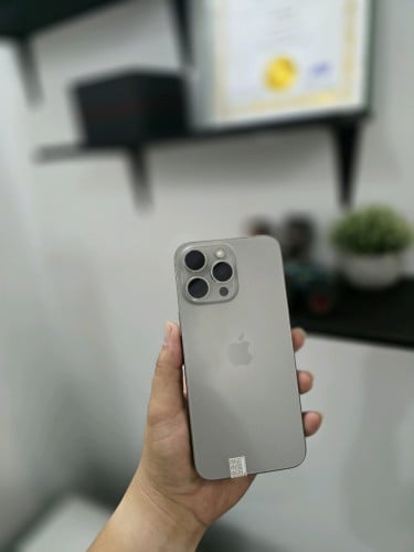 iPhone 15 Pro max LL esim អេក្រង់ថ្មី មានស្កេន