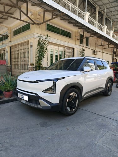 Kia EV5 530 Land 2024 ( ម្ចាស់ផ្ទាល់ & នៅធានា ក្រុមហ៊ុន 2ឆ្នាំ )