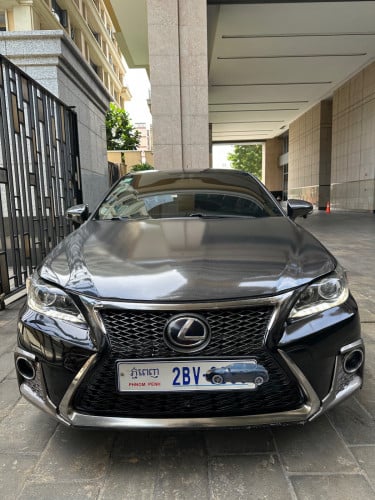 Lexus CT200H full option F-sport year 2011