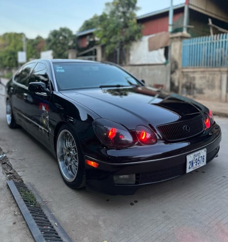 Lexus gs300 99 ឡានស្អាតឡានលេងហើយមួយជុំលេងយ៉ា់លេងស៊ីម៉ាំងលេងភ្លេីងឌឹមហេីយចង្កូតអូតូឡេីងចុះ