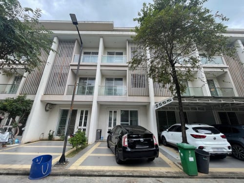 Link Villa rent in Borey Chip Mong Sen Sok, Makro Supermarket