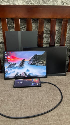 Monitor​ ចល័ត​ និង​ Keyboard Bluetooth