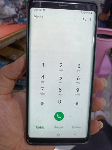 Note 8 ស្ទើរតួ អេក្រង់ដានតិចៗ