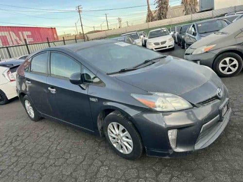 Plug-in 2012 កក់មុន 18500$ រៀបម៉ាស្អាត