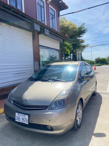 Prius 2004, Full Option, Upgrated 2006