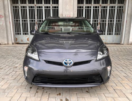 Prius 2012 Option2​ ប្រផេះ 18ម៉ឺនMiles