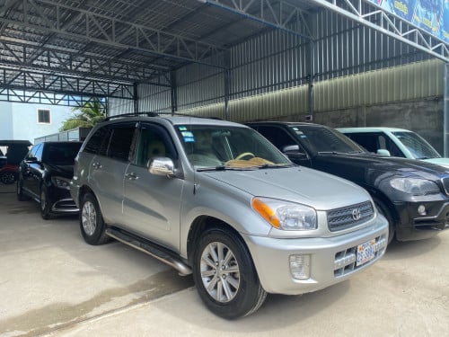 RAV4 L 2002 ប៉ុង១ បួនម៉ាសុ៏ន ឡានស្អាតឯកសារគ្រប់ម្ចាស់ដេីម