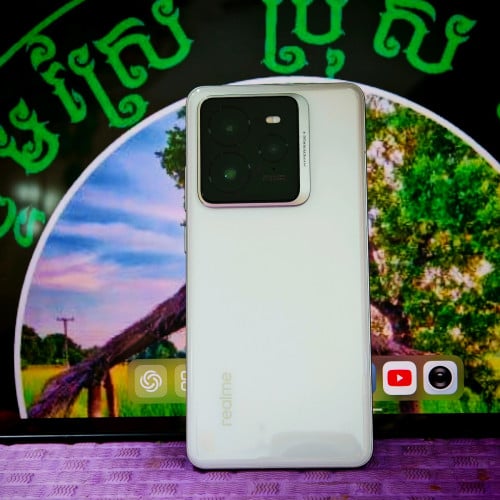 Realme GT 7Pro 5G ស្អាត99% (វ៉ៃដូរបាន)មានធានាច្បាស់លាស់ត្រឹមត្រូវ