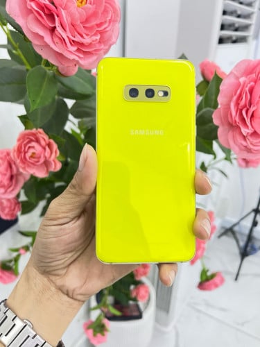 SAMSUNG Galaxy S10E