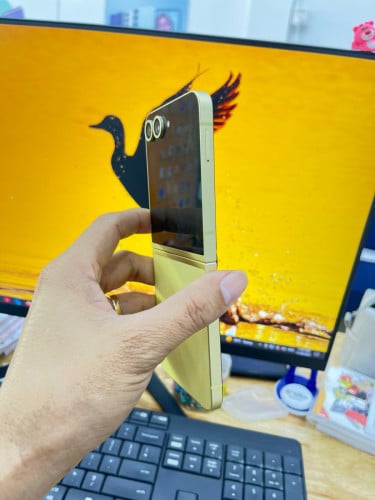 SAMSUNG GALAXY Z Flip6