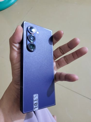 Samsung ZFold 6 512g ក្រុមហ៊ុន