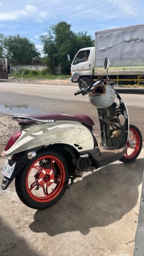 Scoopy លក់