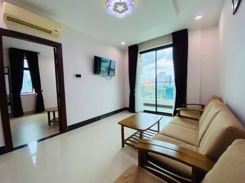 SPACIOUS 1 BEDROOM  APARTMENT FOR RENT IN BOEUNG TRABEK/ TOUL TOMPOUNG AREA