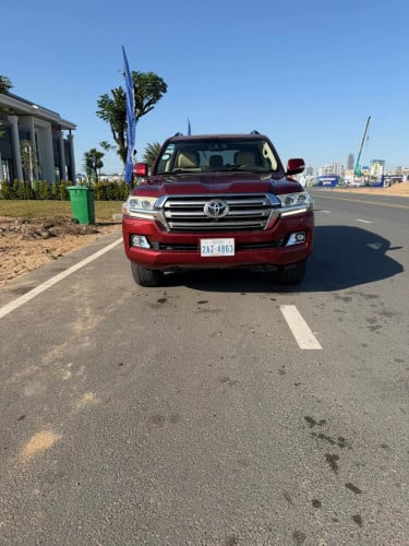 Toyota Landcruiser VX year 2016 full