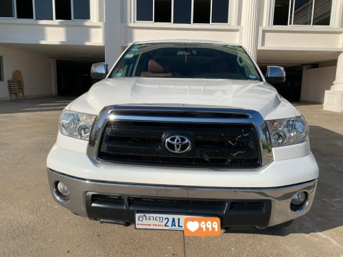 Toyota Tundra 2010