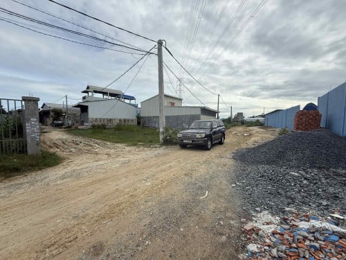 លក់ដីឡូត៍នៅឈូកវ៉ា២ ទំហំ 11.31m*20m