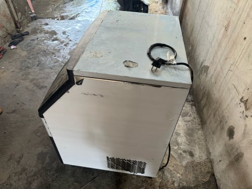 ទូរផលិតទឹកកក