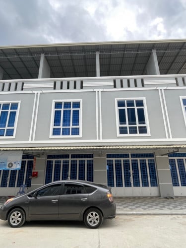 តម្លៃពិសេសខ្លាំង ផ្ទះជិតរោងចក្រ