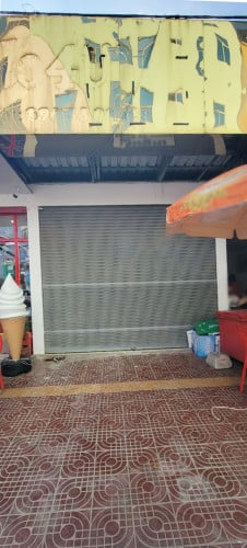 តូបជួលលើផ្លូវធំអ៊ូអរ ជិតផ្សារថ្មី