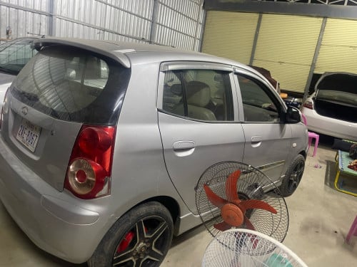 ម៉ូនីលក់ម្ចាស់ត្រូវកាលុយ