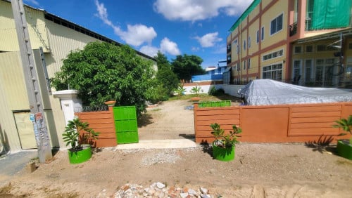 ដីសម្រាប់លក់បន្ទាន់