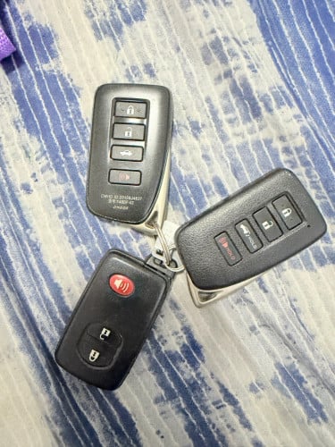 លក់សោរ 200t prius010