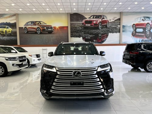 ថ្មីកេស 2025 LX 600