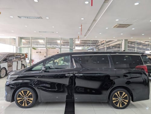 ឡានទើបកាត់បានស្អាតខ្លាំង នៅថ្មីញាក់ alphard 2020 កៅអី7