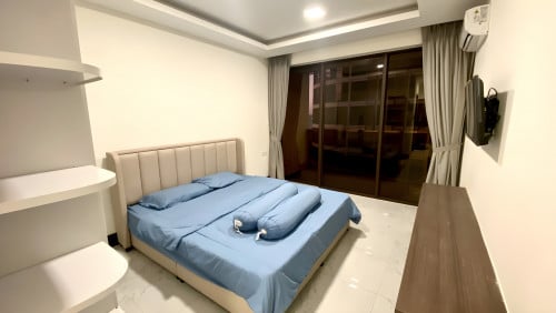 𝐅𝐨𝐫 𝐑𝐞𝐧𝐭: Orkide 2004 Condo- with Balcony