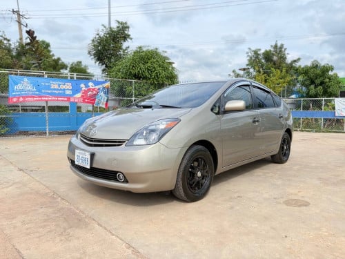 #ឡានលក់​ Prius ឆ្នាំ០៥ហ្វូល​ឡានខ្ចី9800$ចរចារ