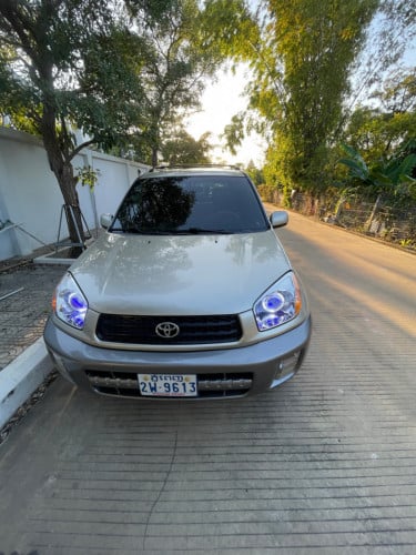ត្រូវការលក់RAV4L 02 ប៉ុង1 ក្នុងលឿង ថ្មីកម្រមាន នៅថ្មីក្នុងក្រៅ សានុំសុីនទាំងអស់