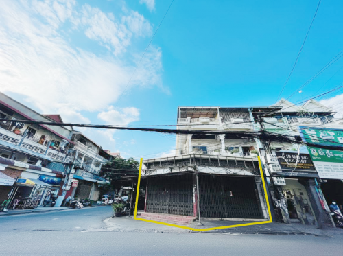 ផ្ទះពីរល្វែងសម្រាប់ជួល | Two Houses for Rent