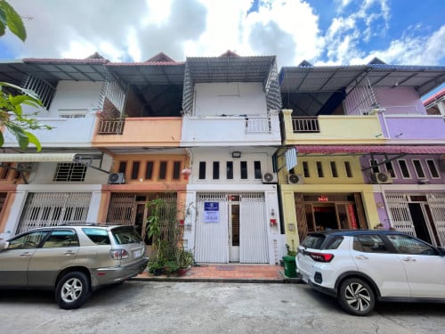 #ប្លង់រឹង 🏡 ផ្ទះល្វែងសម្រាប់លក់ នៅព្រែកប្រា