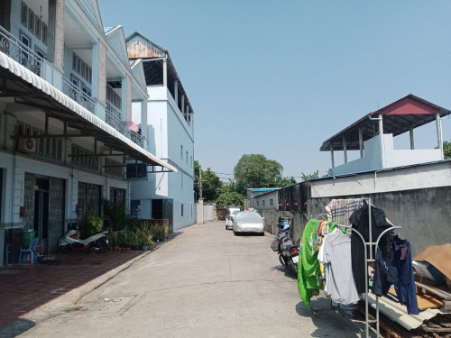 ๐ฆHouse Available for Urgent Sale at a Special Price (Negotiable).