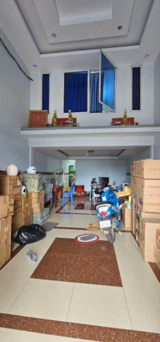 ๐ฆHouse Available for Urgent Sale at a Special Price (Negotiable).